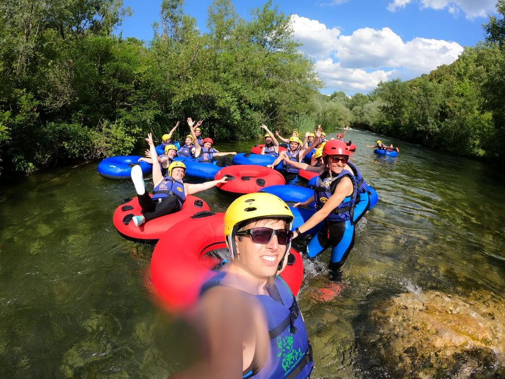 Rivertubing Kroatië Actief Hostel 1